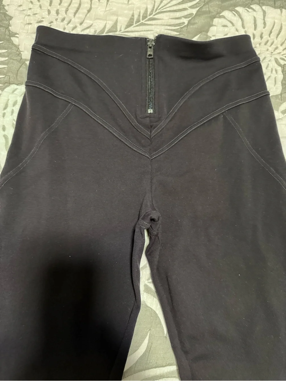 ALO Yoga Black High-Waist Leggings with Front Zip